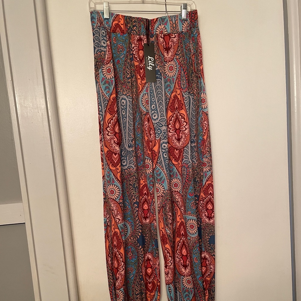 New with tags, Lily by Firmiana silky joggers, size large